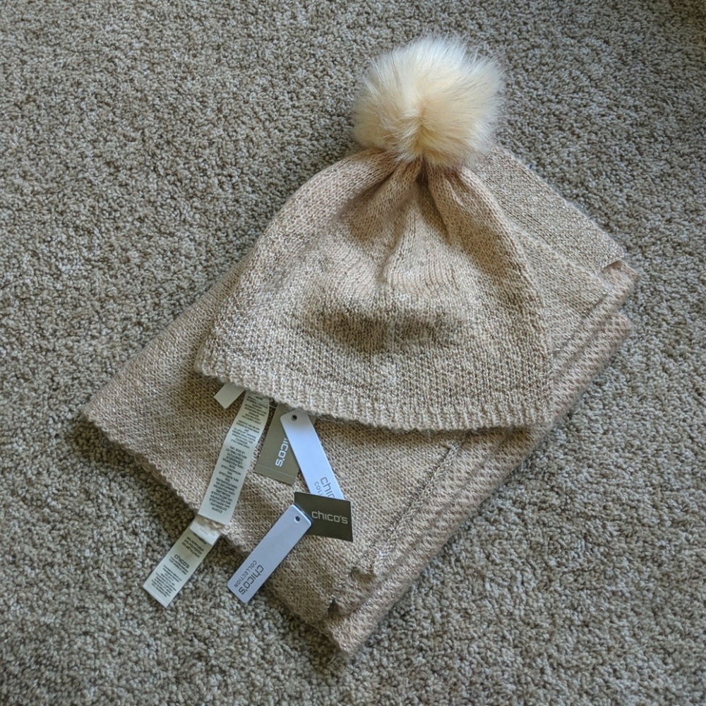 Chico's Hat ans Scard set